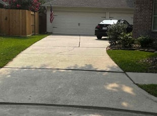 Casie S.'s lawn maintenance service result
