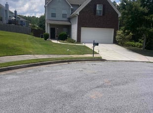 Katie D.'s lawn care services service result