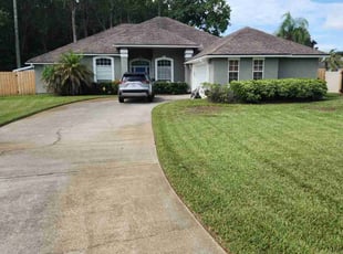 Moises E.'s grass cutting service result