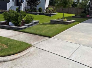 Jessica S.'s lawn service service result