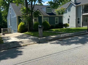 Lorraine B.'s lawn maintenance service result