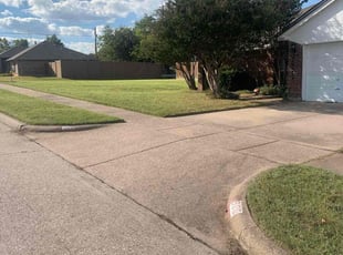 Valencia H.'s lawn maintenance service result