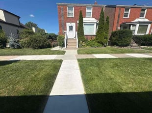 Jennifer P.'s lawn service service result