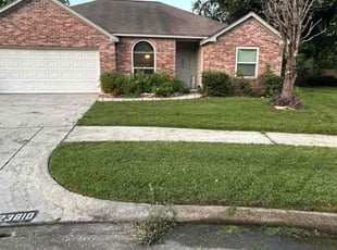 Stacie S.'s lawn maintenance service result