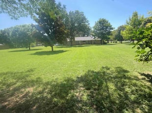 Gloria R.'s grass cutting service result