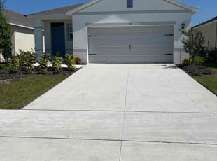 Lindsey B.'s lawn maintenance service result