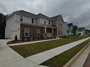 Sharmi S.'s lawn service service result