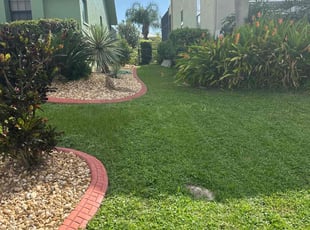 Leah B.'s lawn service service result