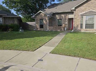 Chantell B.'s lawn care services service result