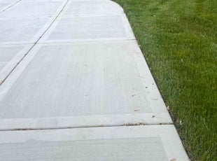 Megan B.'s grass cutting service result