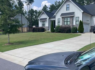 Angela C.'s grass cutting service result