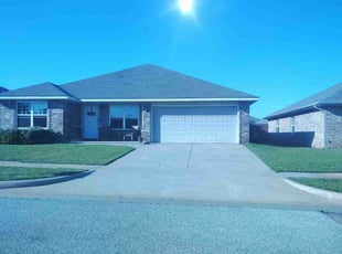 Alvaro C.'s lawn maintenance service result