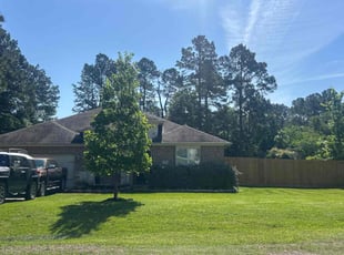 Lynne C.'s lawn care services service result
