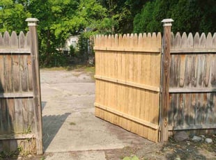 Latonja S.'s Fence Repair service result