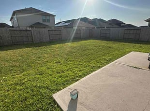 Uronda D.'s grass maintenance service result