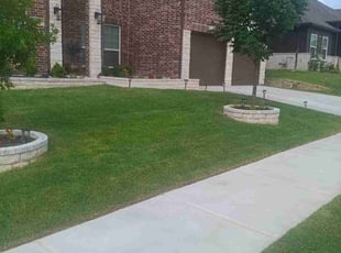 Kimberley C.'s lawn service service result