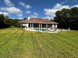 Caroline D.'s turf care service result