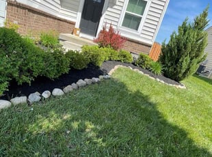 Samantha W.'s Mulching service result