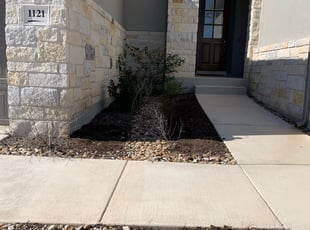 Niki G.'s Flower Bed Weeding service result