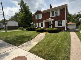 Ron D.'s grass maintenance service result