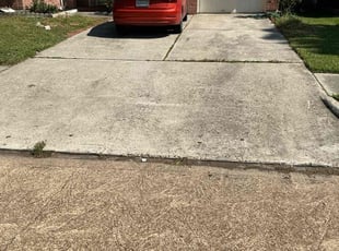 Olushola F.'s lawn care services service result