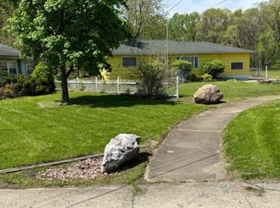 Angela C.'s lawn service service result