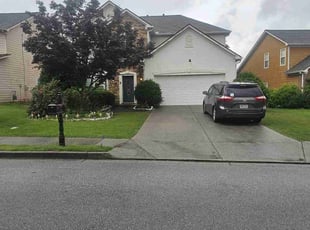 Sarah L.'s lawn care services service result