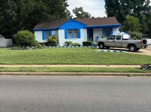 Laura M.'s lawn care service result