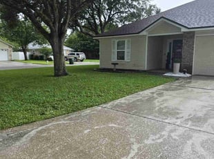 Eric W.'s lawn care services service result