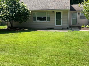 Paula M.'s lawn care services service result