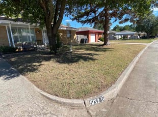 Lisa S.'s lawn care services service result