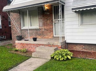 Desiree R.'s lawn maintenance service result