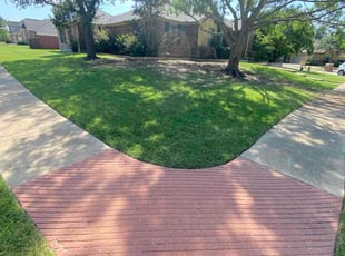 Colleen R.'s lawn care services service result