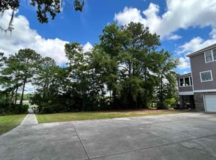 Larry B.'s lawn maintenance service result