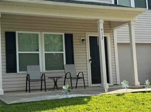 Linda C.'s grass maintenance service result