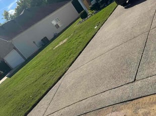 Bonnie W.'s lawn service service result