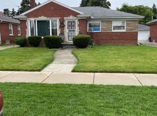 Missy S.'s lawn maintenance service result