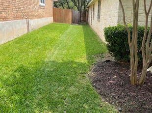 Arnita J.'s lawn care services service result