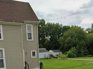 Debra B.'s lawn maintenance service result