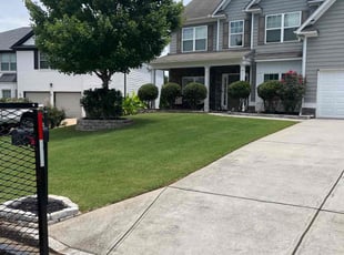 Donald U.'s lawn maintenance service result