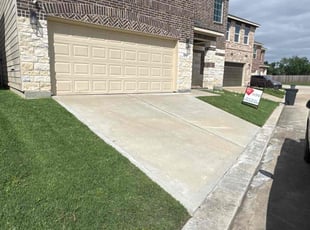 Kate H.'s lawn service service result