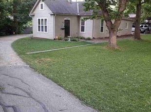 Karin B.'s grass maintenance service result