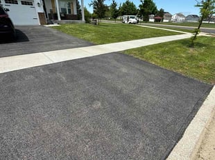 Laura L.'s lawn maintenance service result