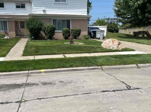 Yvonne L.'s Lawn Mowing service result