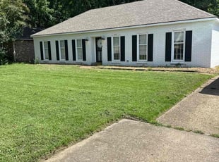 Adriana G.'s lawn service service result