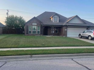 Alita C.'s lawn maintenance service result