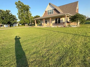 Amy G.'s grass cutting service result