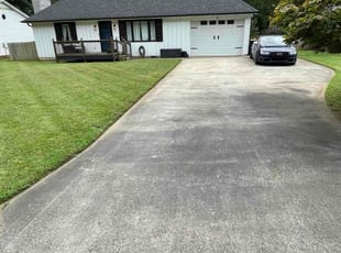 Charnelle L.'s lawn maintenance service result