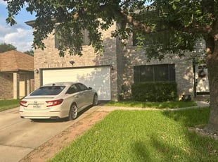 Lori W.'s lawn care services service result