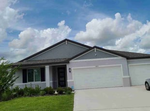 Mindi S.'s lawn care services service result